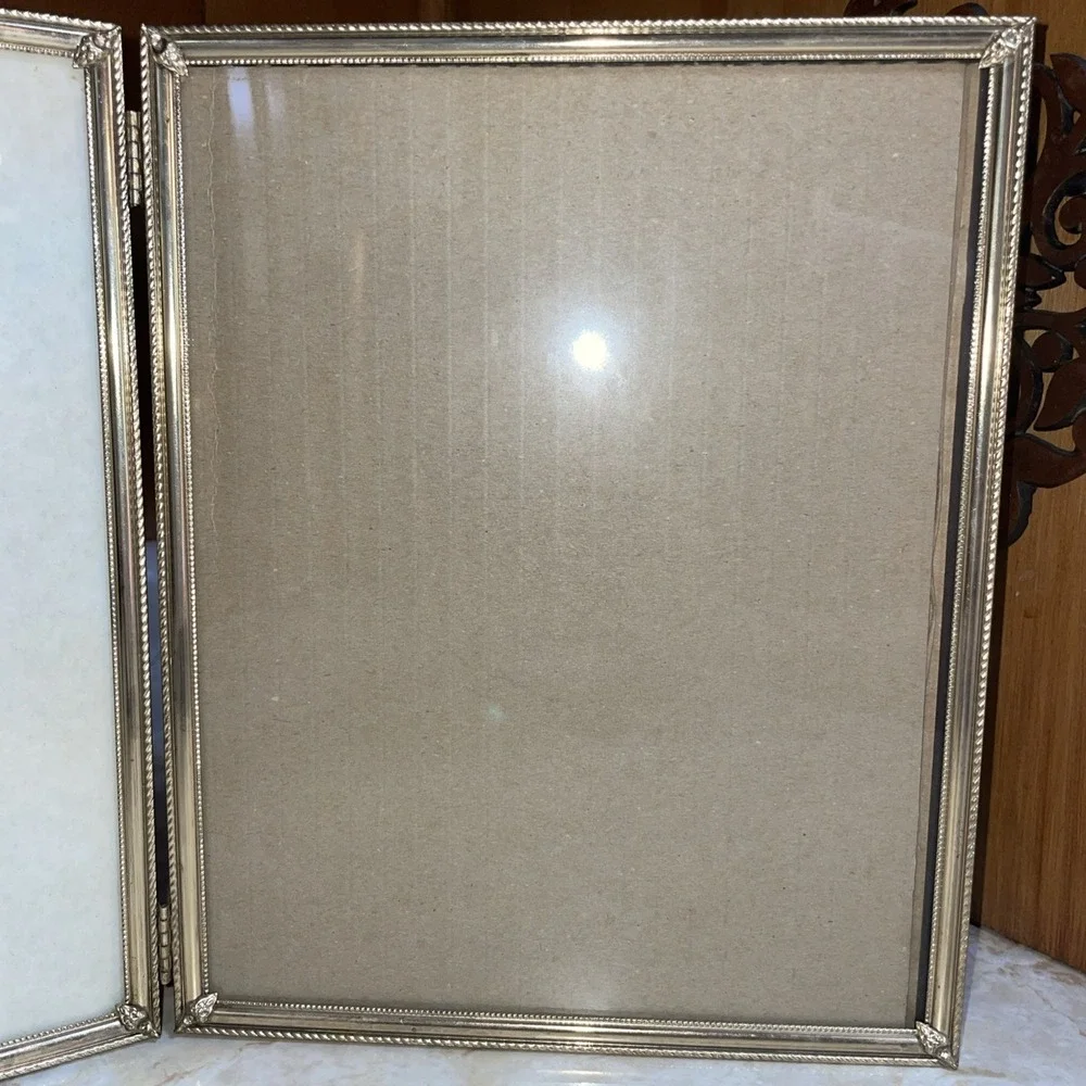 VINTAGE‎ GOLD METAL DOUBLE PHOTO HINGED FRAME 8X10  MID CENTURY